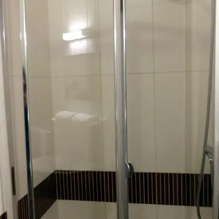 Hotell De France 3*